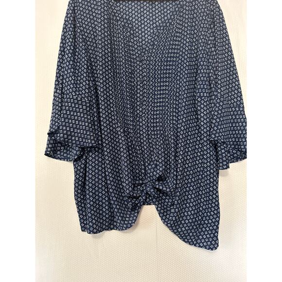 Catherines Women’s Navy Geometric Print Blouse 3/4 Sleeve Draped Hem Top 26/28 - Picture 3 of 9